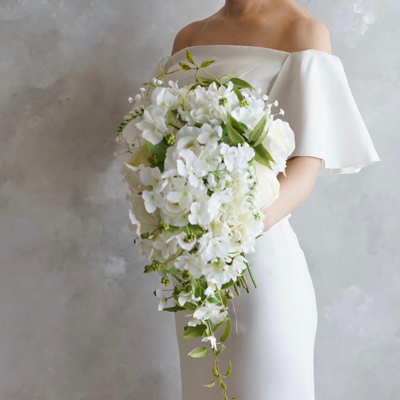 芍薬と紫陽花の上品キャスケードブーケ（ブートニア付） | 4枚目