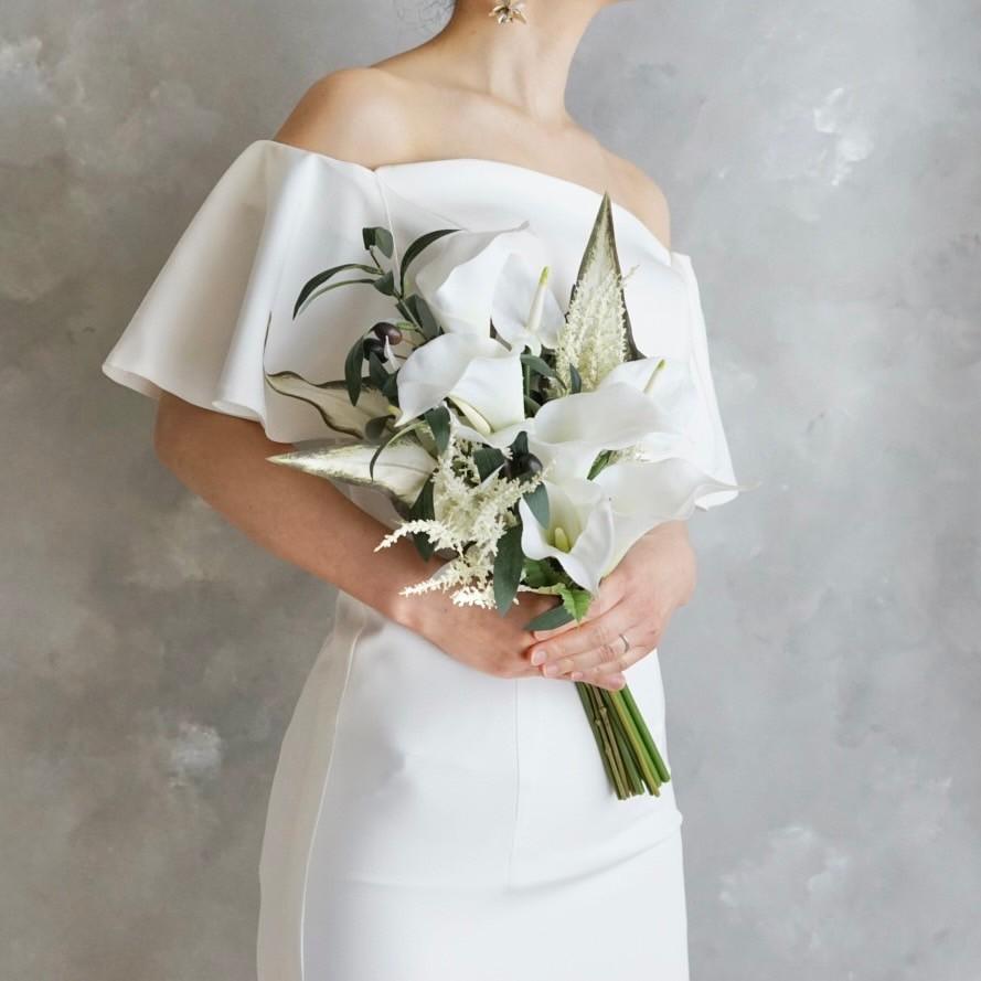 スタイリッシュなWhiteカラーブーケ（ブートニア付） | 3枚目